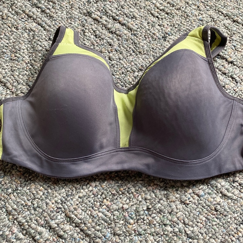 Wacoal Contour Convertible Sports Bra Gray 32DDD